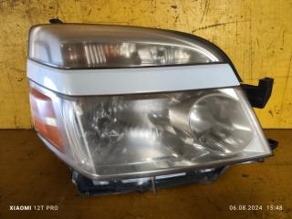 Фара передняя правая TOYOTA NOAH