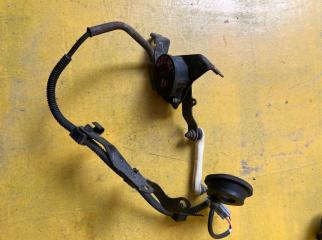 Датчик уровня кузова задний левый TOYOTA CROWN MAJESTA контрактная Датчик уровня кузова задний левый TOYOTA CROWN MAJESTA