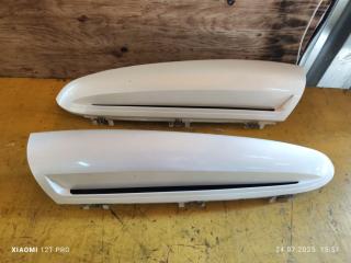 Запчасть накладка на стойку кузова задняя CADILLAC ESCALADE