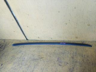 Запчасть молдинг лобового стекла правый TOYOTA ESQUIRE