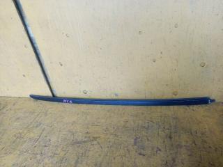 Запчасть молдинг лобового стекла правый TOYOTA ESQUIRE