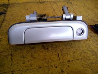 Запчасть ручка двери передняя левая TOYOTA HIACE REGIUS