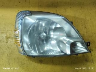 Запчасть фара передняя правая TOYOTA HIACE REGIUS
