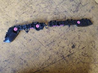 Запчасть крепеж бампера задний правый TOYOTA PRIUS