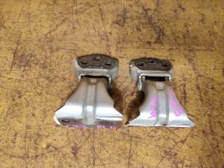 Петли на дверь передние левые NISSAN SERENA