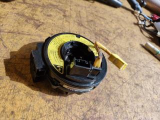 Шлейф-лента air bag TOYOTA WILL VS