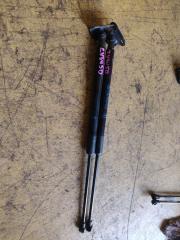 Фото запчасти амортизатор багажника TOYOTA PRIUS контрактная запчасть Запчасть амортизатор багажника TOYOTA PRIUS