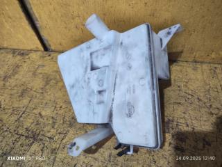 Запчасть бачок стеклоомывателя NISSAN GLORIA