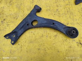 Фото запчасти рычаг передний правый TOYOTA Avensis контрактная запчасть Запчасть рычаг передний правый TOYOTA Avensis