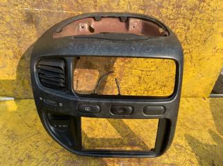 Консоль магнитофона MITSUBISHI Delica