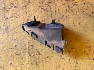 Крепеж бампера задний левый SUBARU FORESTER контрактная Крепеж бампера задний левый SUBARU FORESTER