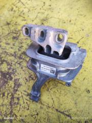 Запчасть подушка двигателя правая Volkswagen GOLF