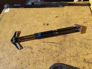 Запчасть амортизатор багажника TOYOTA NADIA