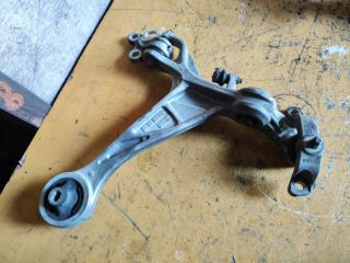 Запчасть рычаг передний правый HONDA LEGEND