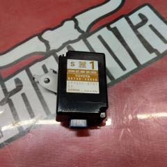 Блок управления дверьми Toyota Wish 2010