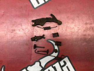 Механизм стояночного тормоза задний правый Nissan X-Trail 2006