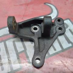 Запчасть кронштейн генератора Toyota RAV4 1995