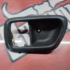 Запчасть накладка ручки двери левая Toyota Carina ED 1993