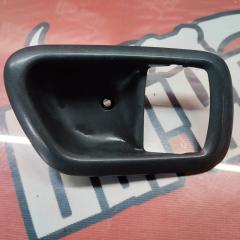 Запчасть накладка ручки двери правая Toyota Carina ED 1993