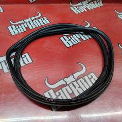 Уплотнитель двери задний левый Toyota Sprinter 1994