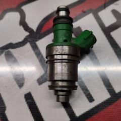 Форсунка топливная Suzuki Grand Vitara 2000