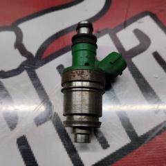 Форсунка топливная Suzuki Grand Vitara 2000