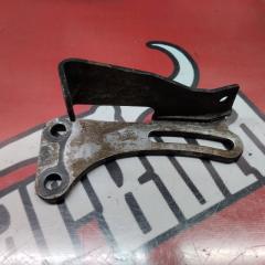 Кронштейн генератора Suzuki Grand Vitara 2000