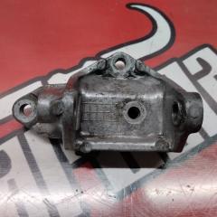 Кронштейн генератора Suzuki Grand Vitara 2000