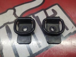 Крючок багажника Toyota Corolla 2008 Б/У Крючок багажника Toyota Corolla 2008