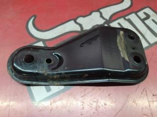 Запчасть кронштейн передний левый Volkswagen Polo 2013