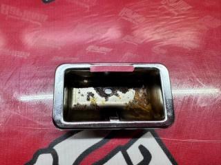 Запчасть пепельница Mitsubishi Pajero 1991