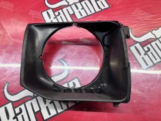 Рамка фары Mitsubishi Pajero 1991