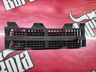 Запчасть жабо переднее правое Mitsubishi Pajero 1991