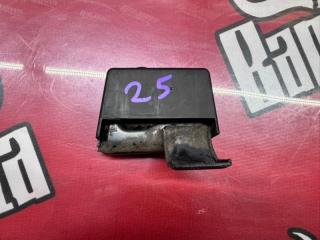 Ограничитель двери задний Mitsubishi Pajero 1991