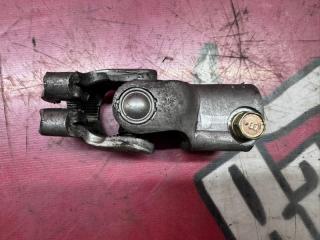 Запчасть рулевой карданчик Mazda Capella 2001