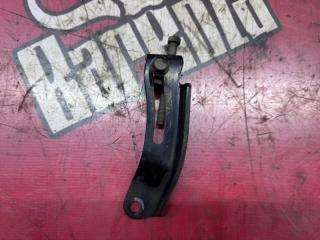 Запчасть натяжитель ремня генератора Mazda Capella 2001