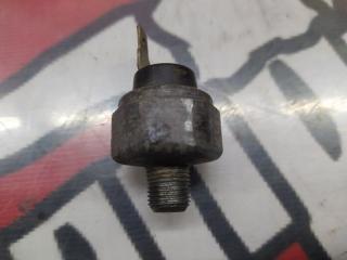 Запчасть датчик давления масла Mazda Capella 2001