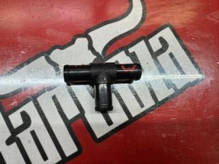 Запчасть тройник системы охлаждения Mazda Demio 1996