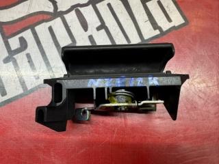 Ручка двери багажника Toyota Corolla Fielder 2001