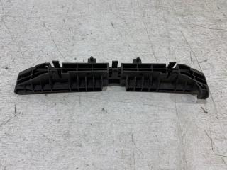 Запчасть кронштейн задний Volkswagen Touareg 2002-2010
