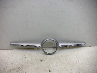 Запчасть накладка решетки радиатора Mercedes-Benz A-Class 2019-2022