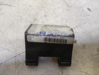 Петля двери передняя правая Opel Astra 2004-2014