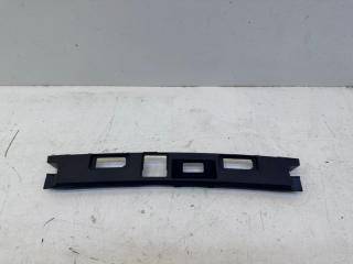 Запчасть накладка крышки багажника Geely Coolray 2024-