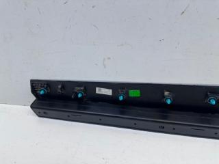 Накладка двери передняя правая J7 2023-2024 1