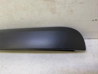 Накладка двери багажника передняя левая Largus 2012-н.в 1