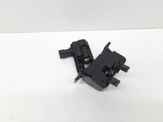 Запчасть замок крышки багажника Cadillac Escalade 2014-2021