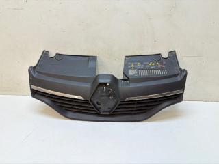 Решетка радиатора передняя Renault Logan 2014-2018