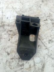 Запчасть кронштейн торпедо Ford Fiesta 4 1995-1999