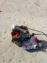 Замок двери задний левый Nissan Primera 1999-2002