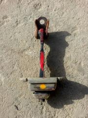 Ограничитель двери задний левый Nissan Primera 1999-2002